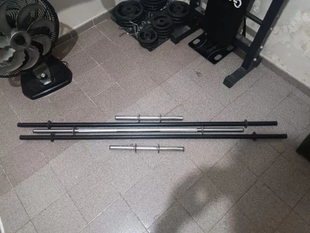 Kit com barras e halteres - Foto 2