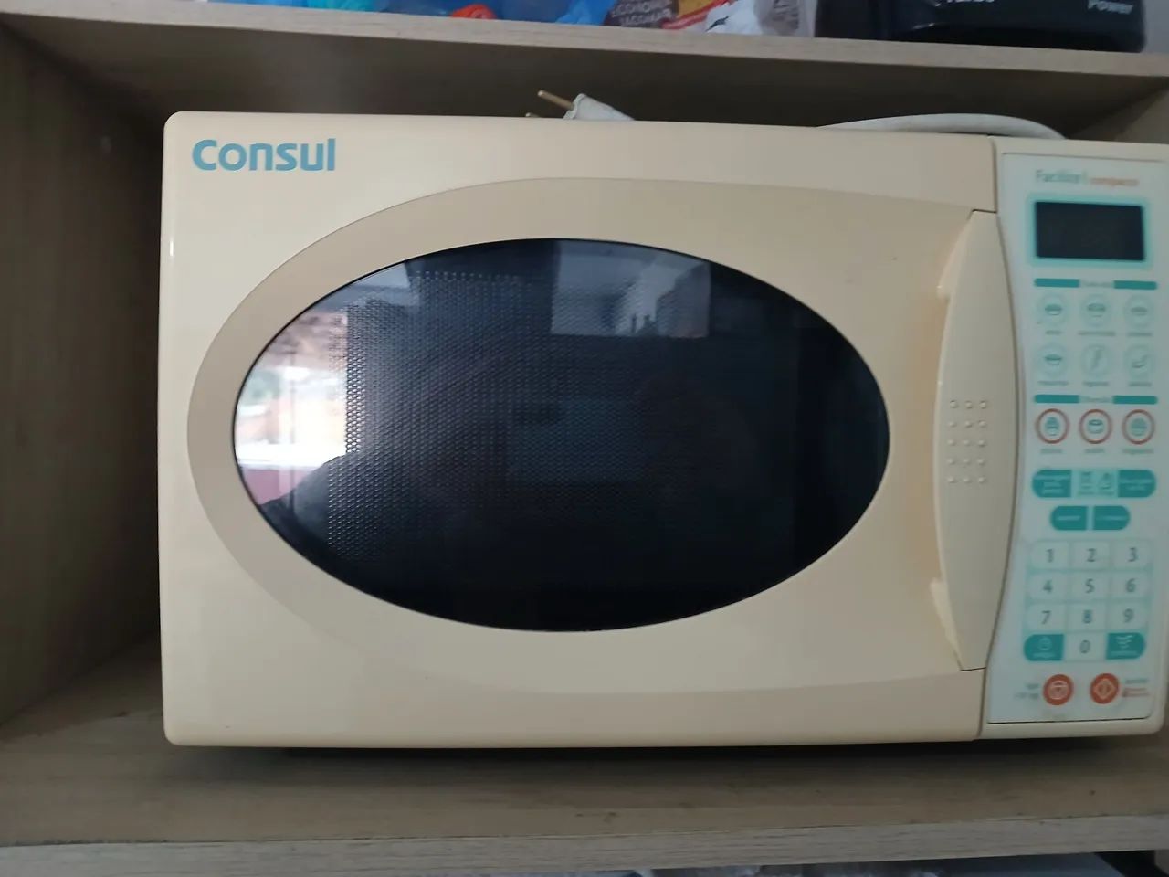 Vendo geladeira e micro-ondas funcionando perfeitamente  - Foto 4