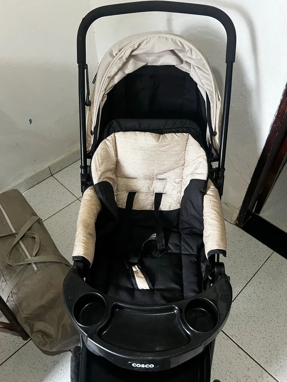 Bebê conforto e carrinho de bebê e berço portátil 