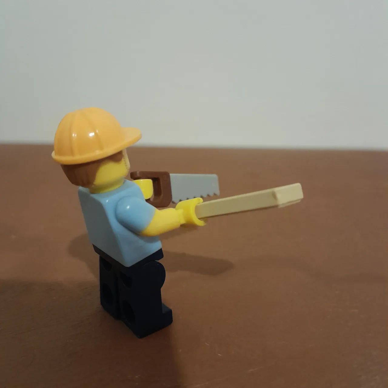 lego original minifigure carpinteiro - Foto 2
