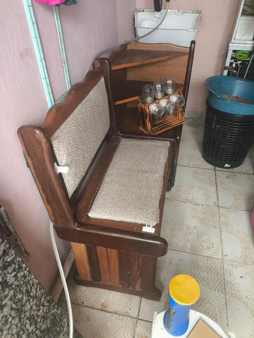 Poltrona baú com mesinha telefônica anos 60 - Foto 5