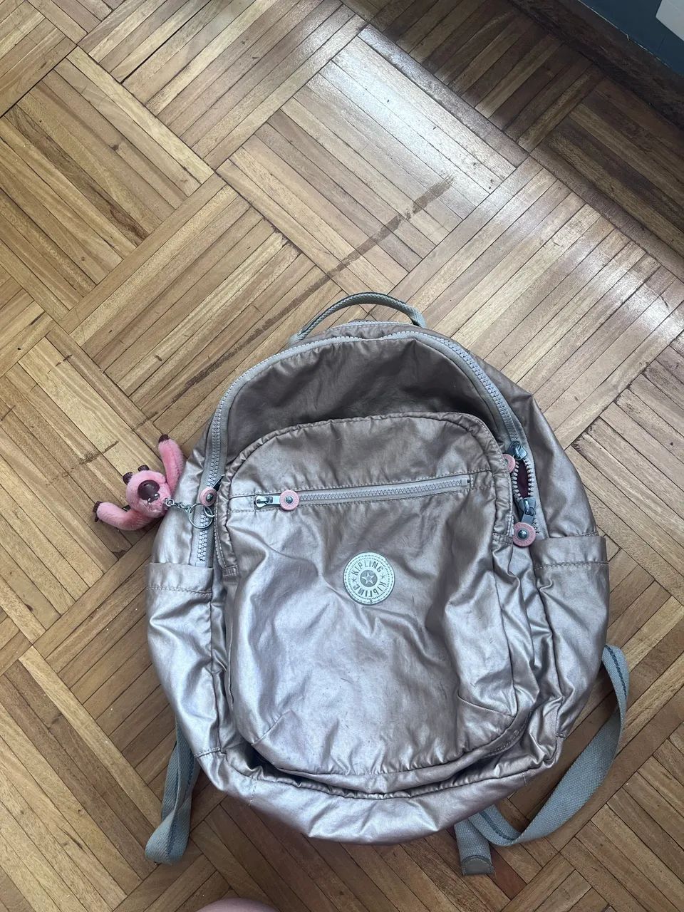 Mochila da kipling de costas em ótimo estado  - Foto 2