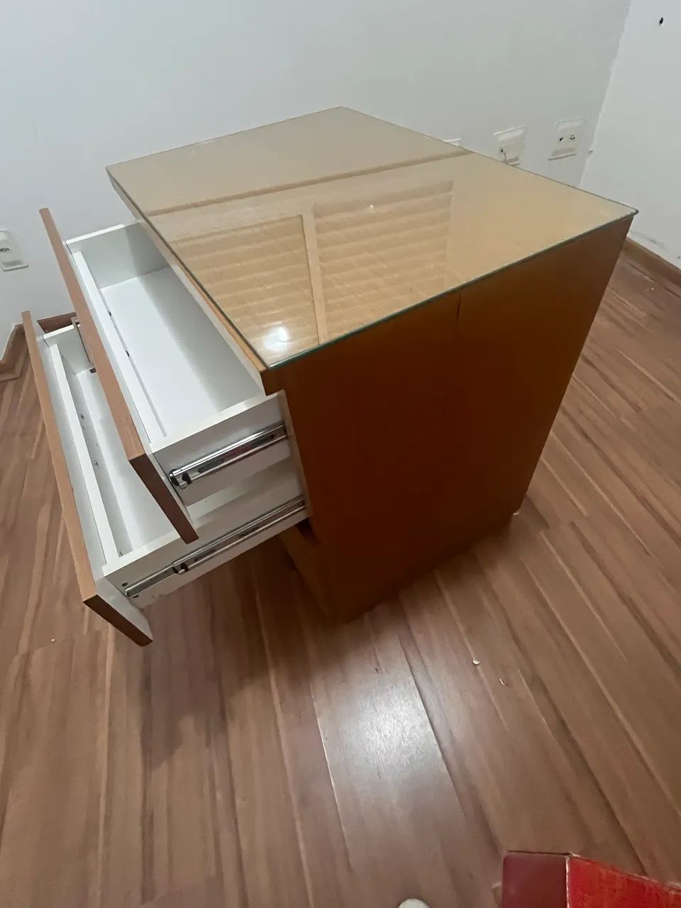 Cômoda de 4 gavetas  - Foto 4