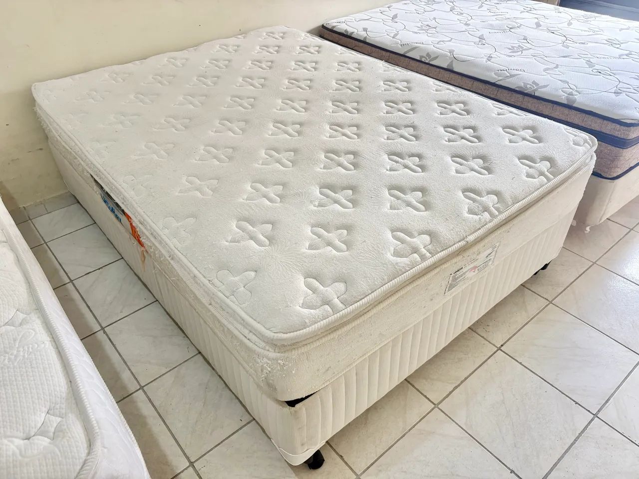 Queen Size Box Bed65204502669571123