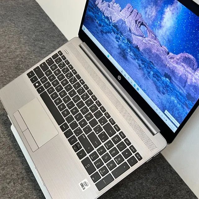 【HP】Notebook☘10世代i5☘8GB☘NVMe512GB Notebook HP, i5 de 10ª geração, 8gb de RAM, 256gb de SSD e tela de
