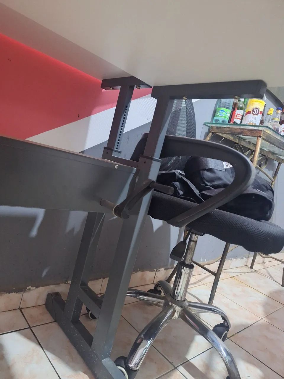 Mesa de escritório com regulagem  - Foto 4