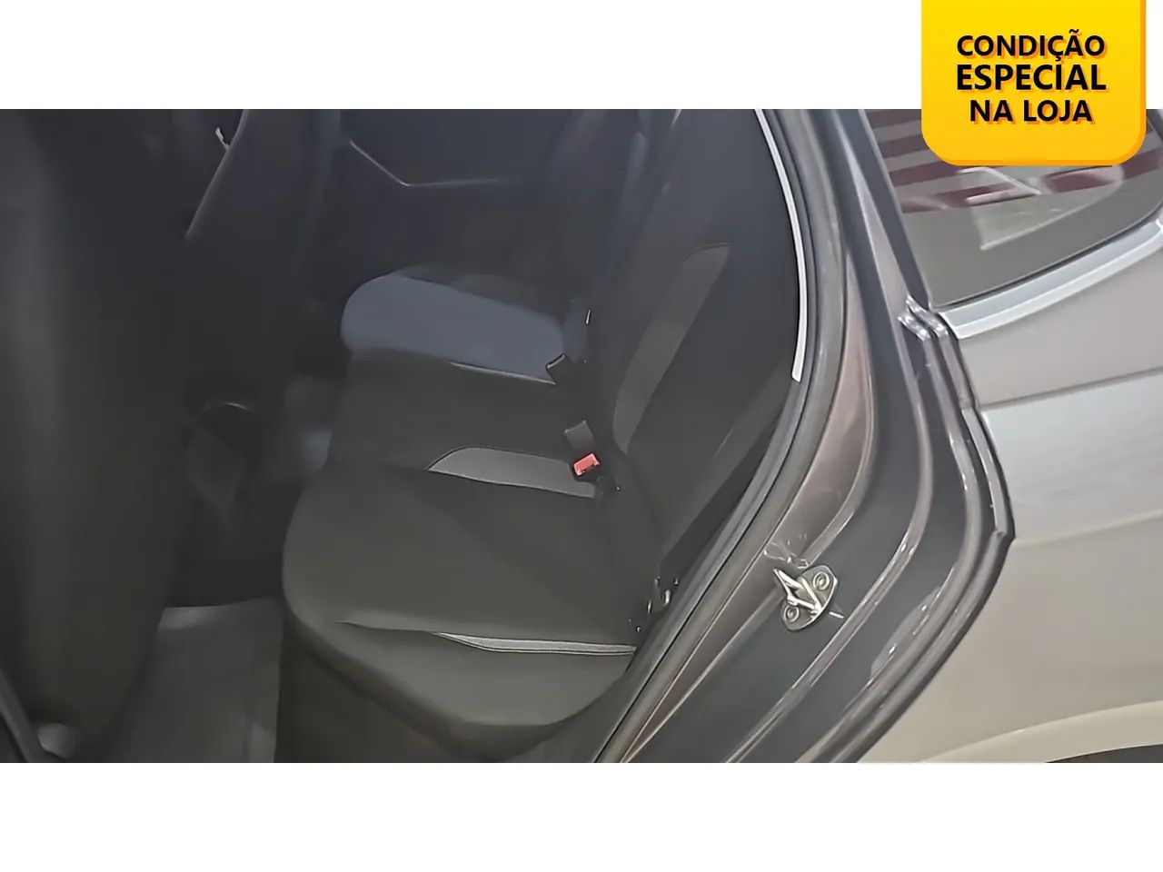 Volkswagen Polo Track 1.0 Flex 12V 5p, foto 11 de 20
