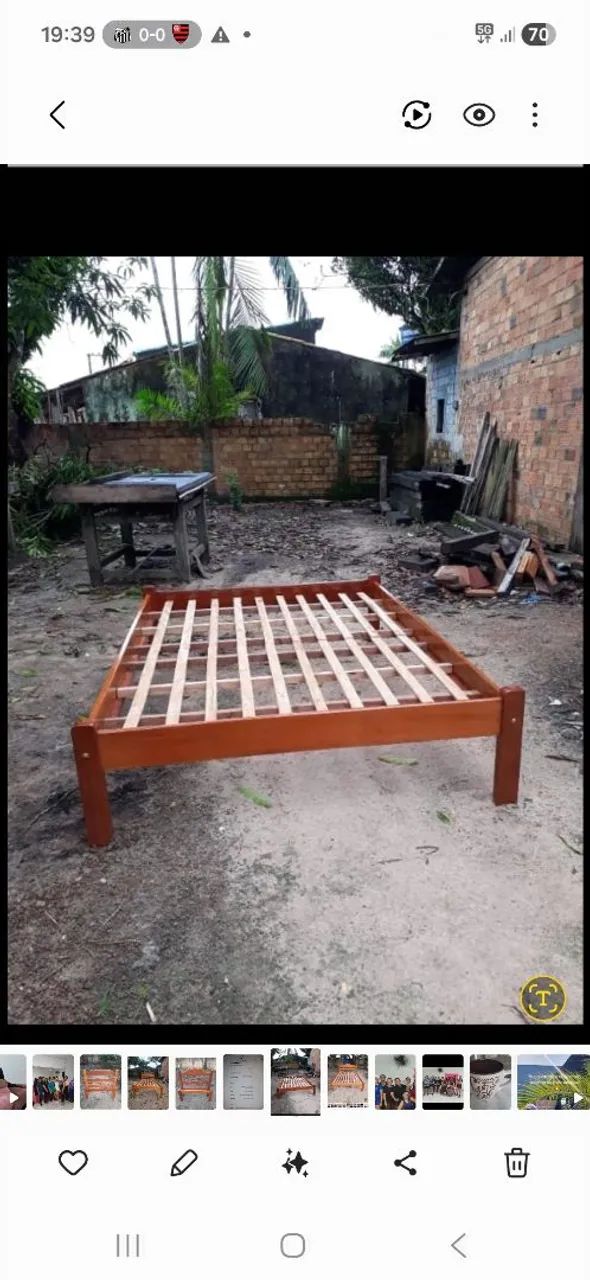 Cama de madeira 