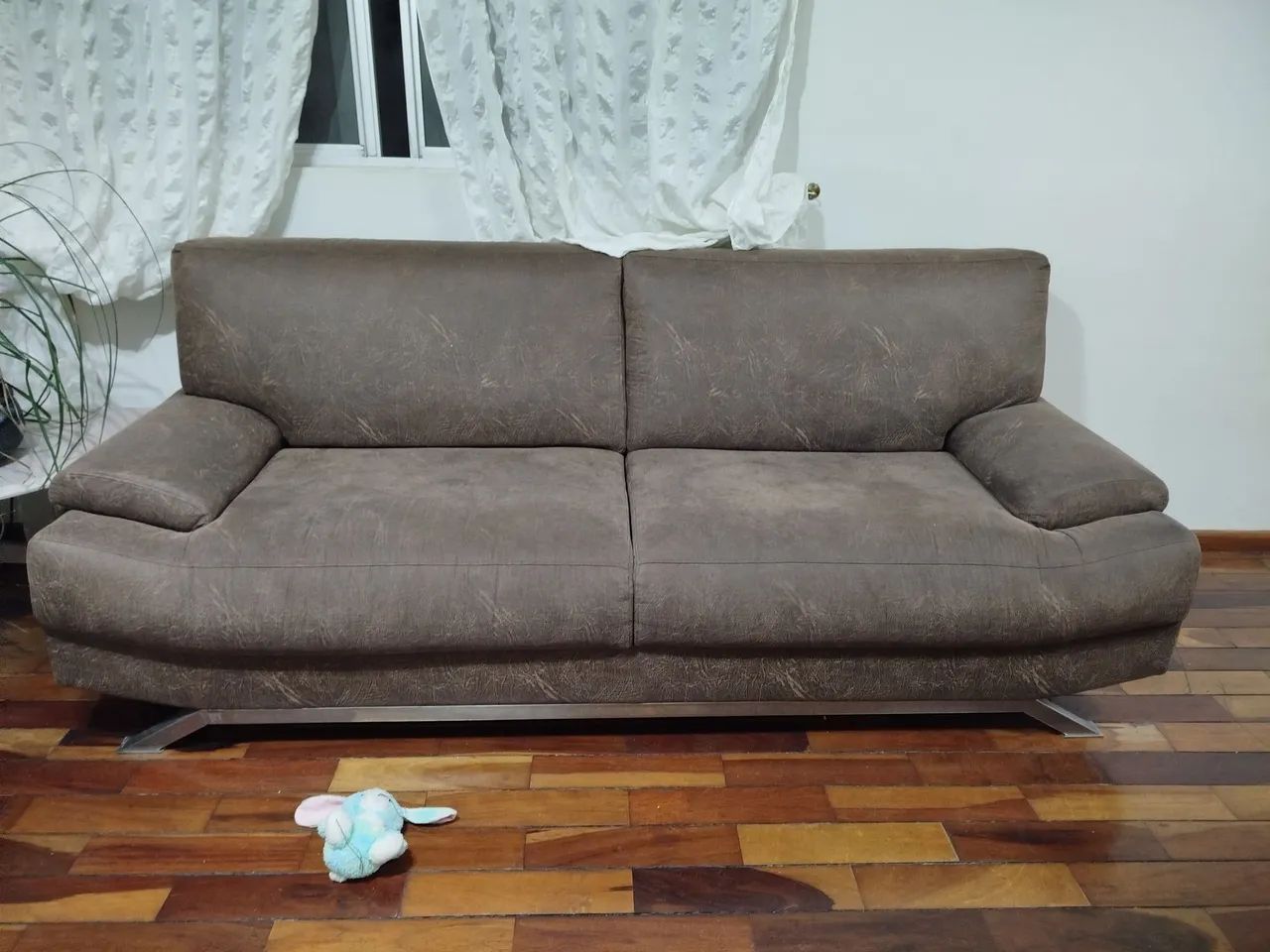 Sofá 3 lugares Líder interiores em ótimo estado
