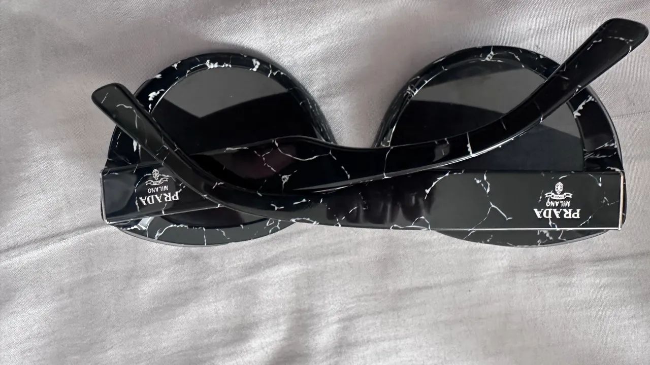 Óculos de Sol Prada Original SPR 01Y ? Preto Marmorizado, Oversized, com Estojo