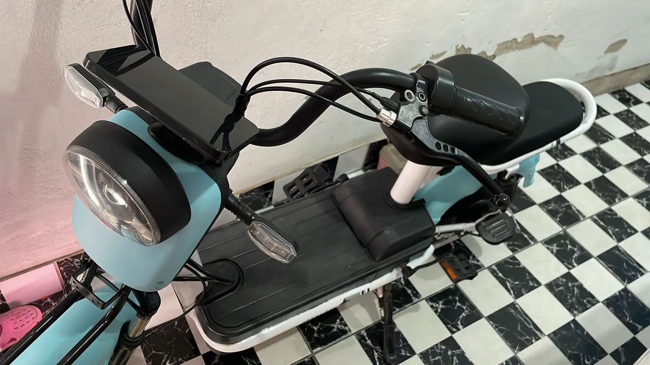 SCOOTER ELÉTRICA NOVA