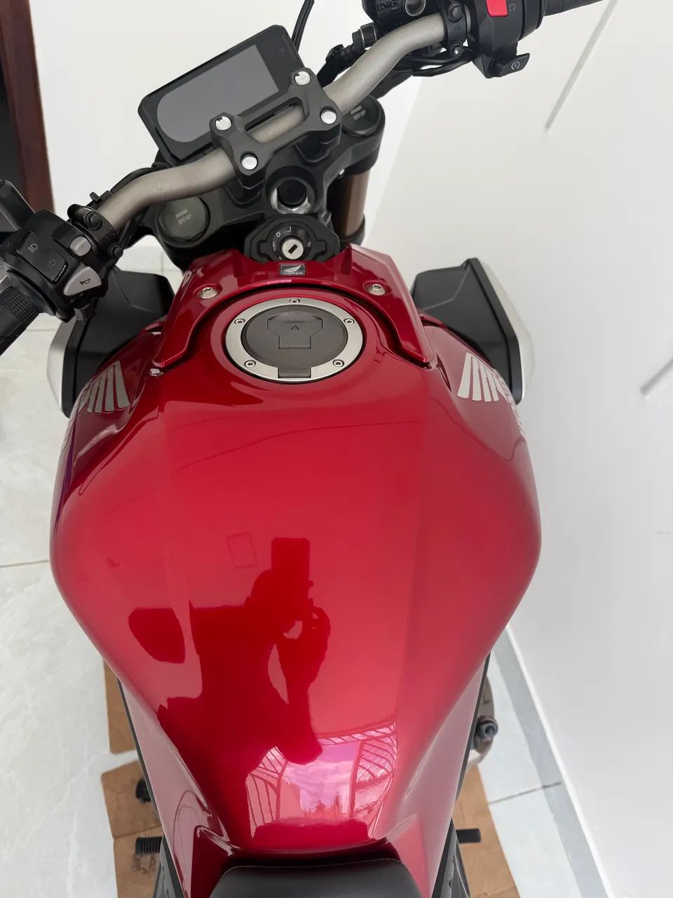 CB 650R - Foto 2