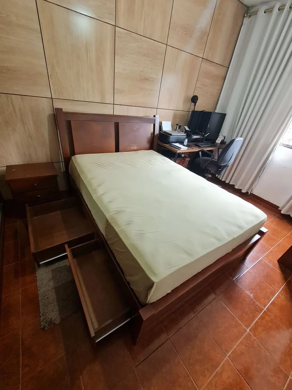 Cama de casal madeira maciça 4 gavetões. - Foto 4