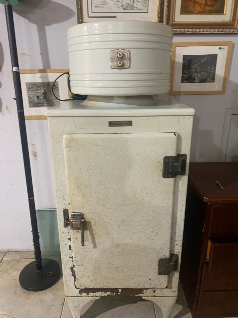 Antiga Geladeira 
