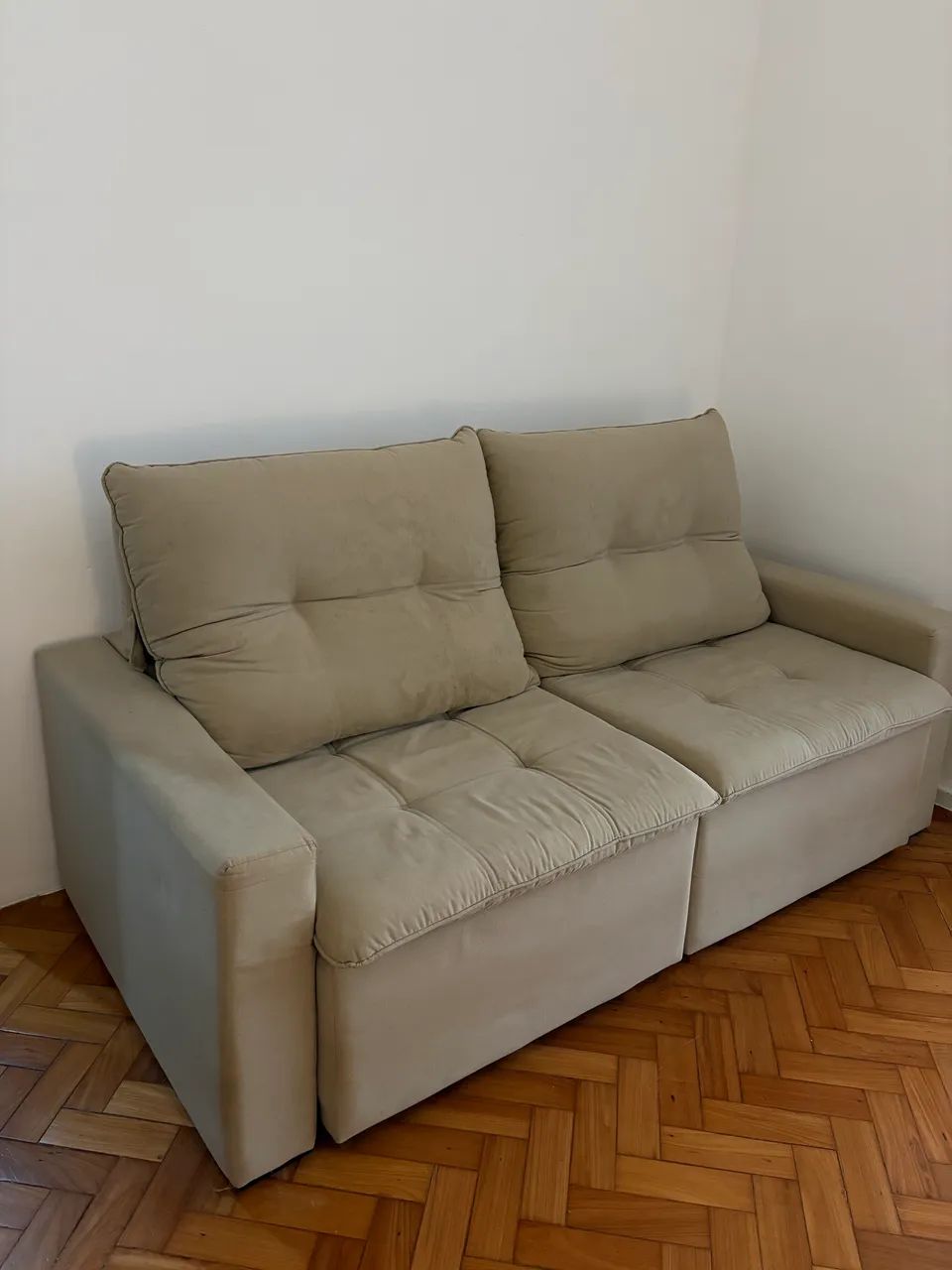 Sofá retrátil 2 lugares marca Tok Stok - Foto 5