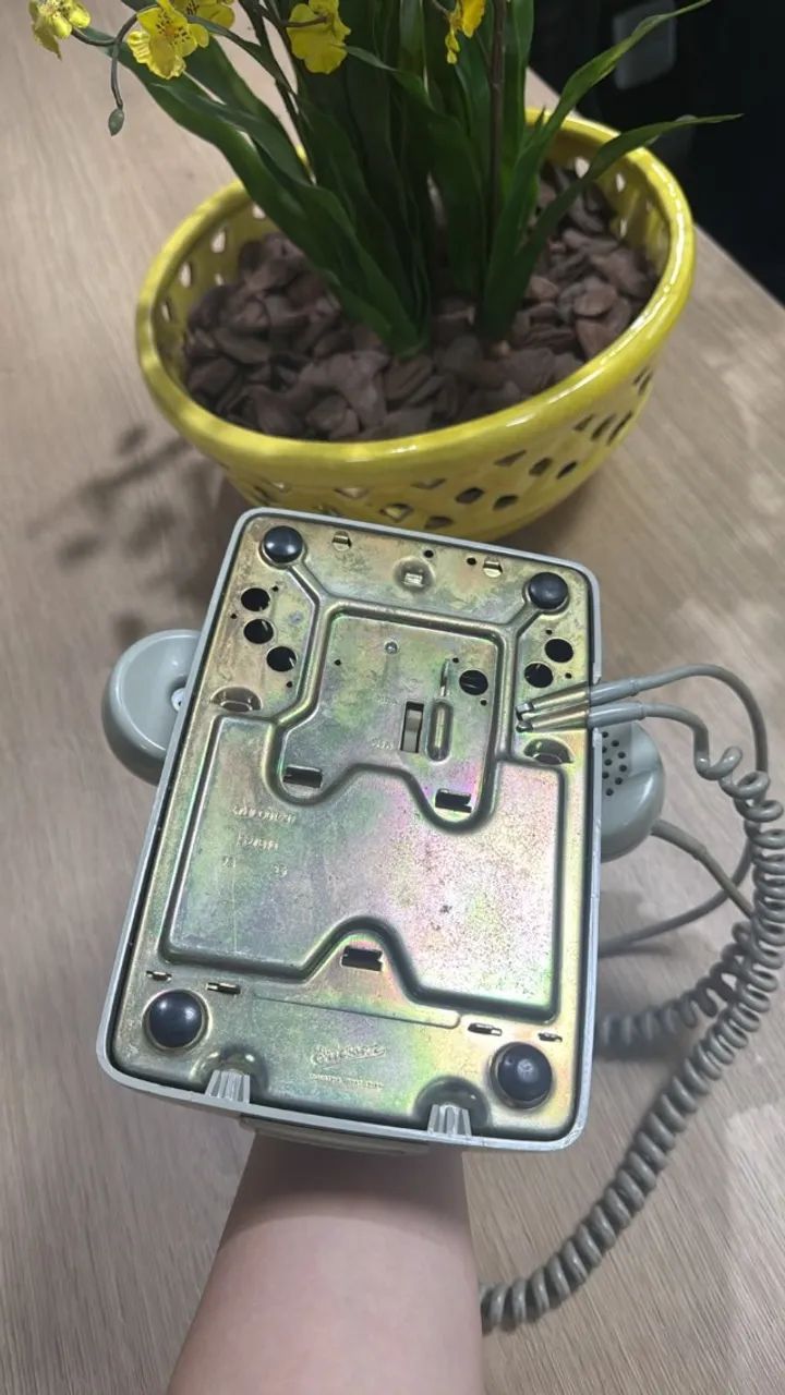 TELEFONE ANTIGO RETRÔ / VINTAGE - DECORAÇÃO - Foto 2