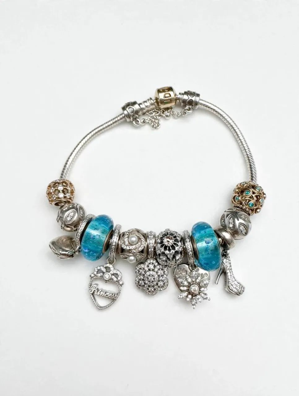 Pulseira Pandora original com 13 charms 