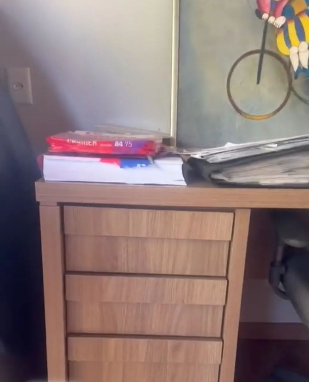 Vende se , móveis  de  escritório  com  cadeira  - Foto 3