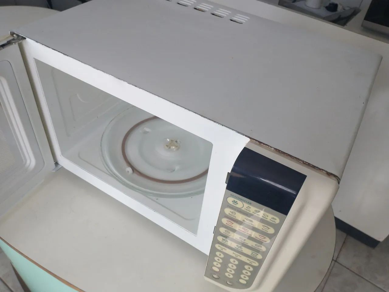 Microondas funcionando 180,00 - Foto 3