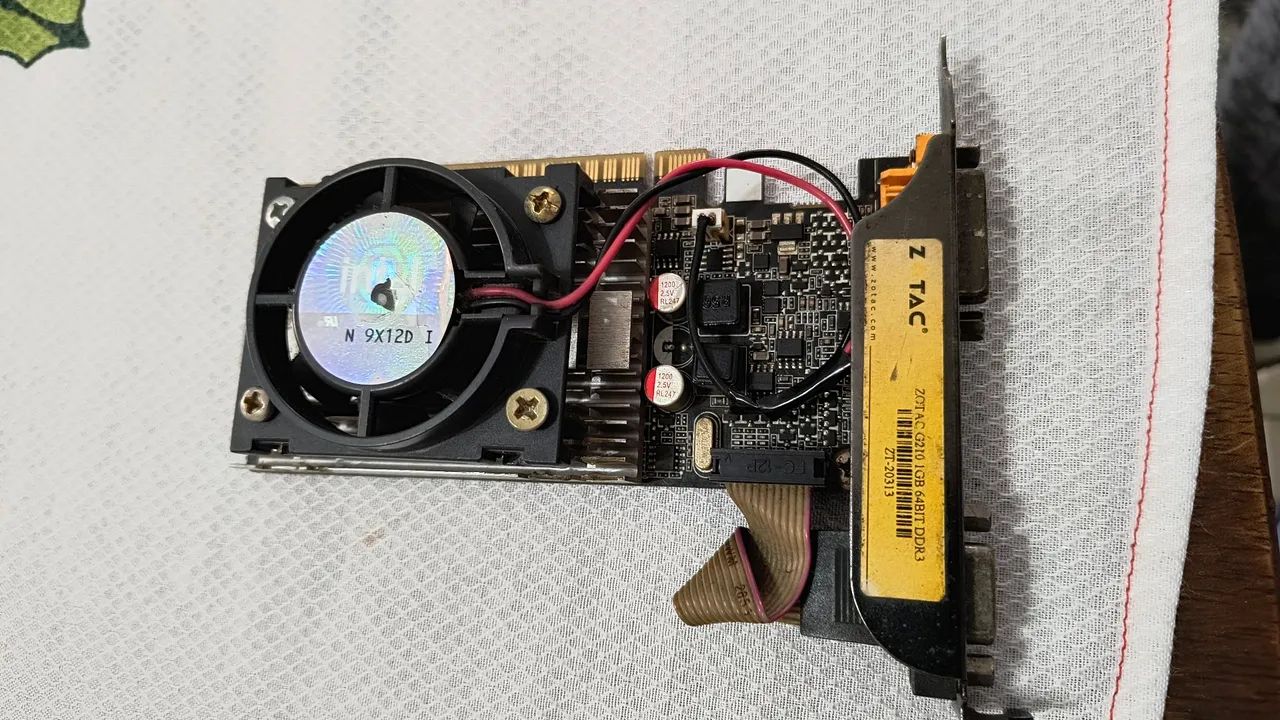 Placa de vídeo Gforce n210 - Foto 5