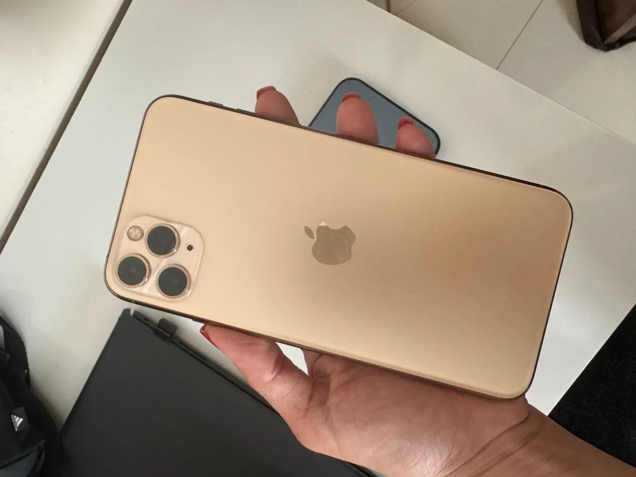 IPHONE 11 PRO MAX DE 256GB - Foto 2