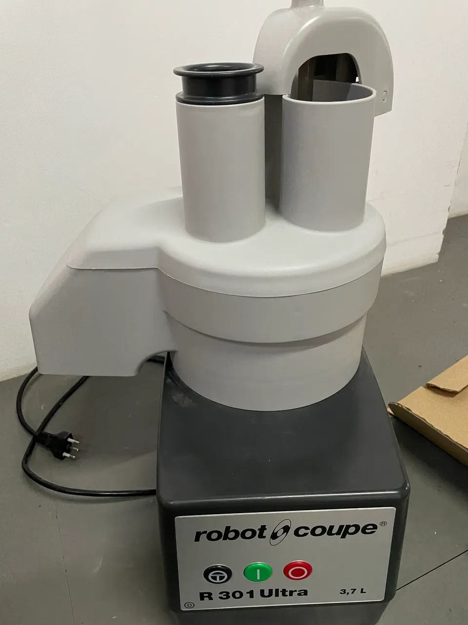 Robot coupe R301 ultra dois em um cutter e processador - Foto 2