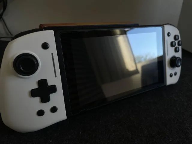 NINTENDO SWITCH V1 COMPLETO + CONTROLES EXTRAS + ZELDA - Foto 2
