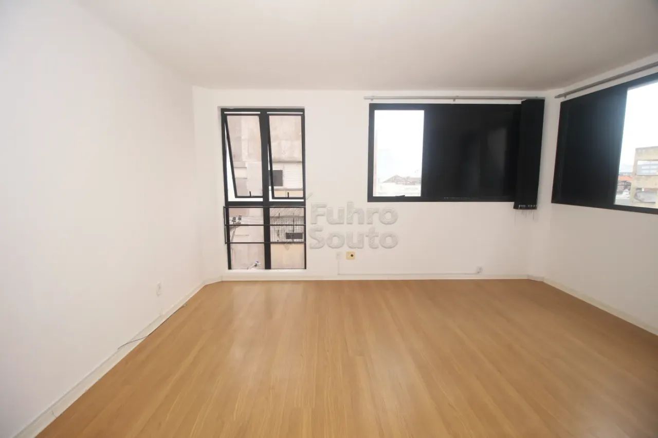 Comercial Sala em Condomínio em Pelotas - Foto 3