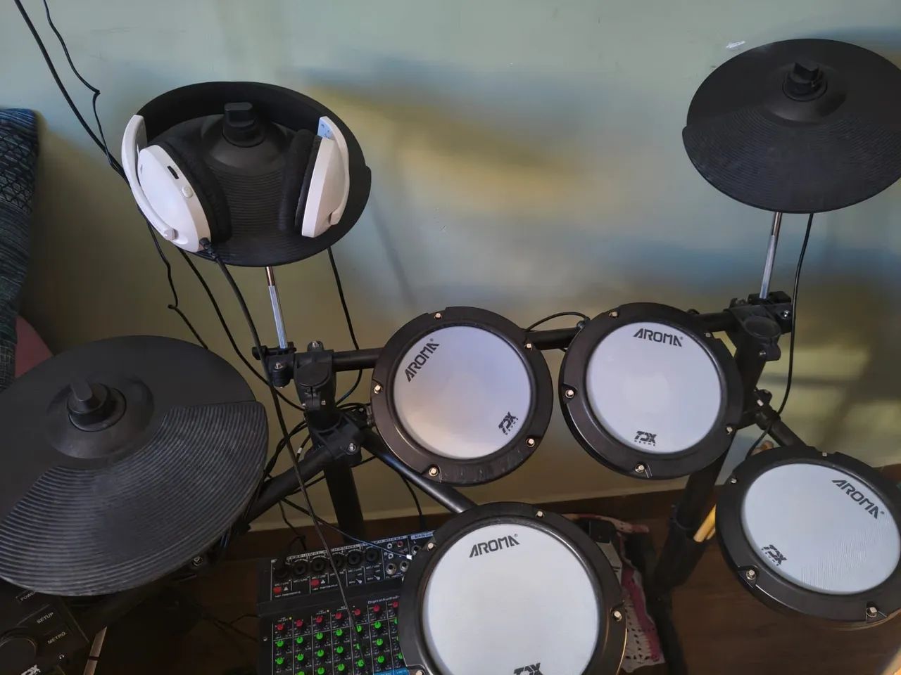 Bateria Eletrônica Aroma TDX18