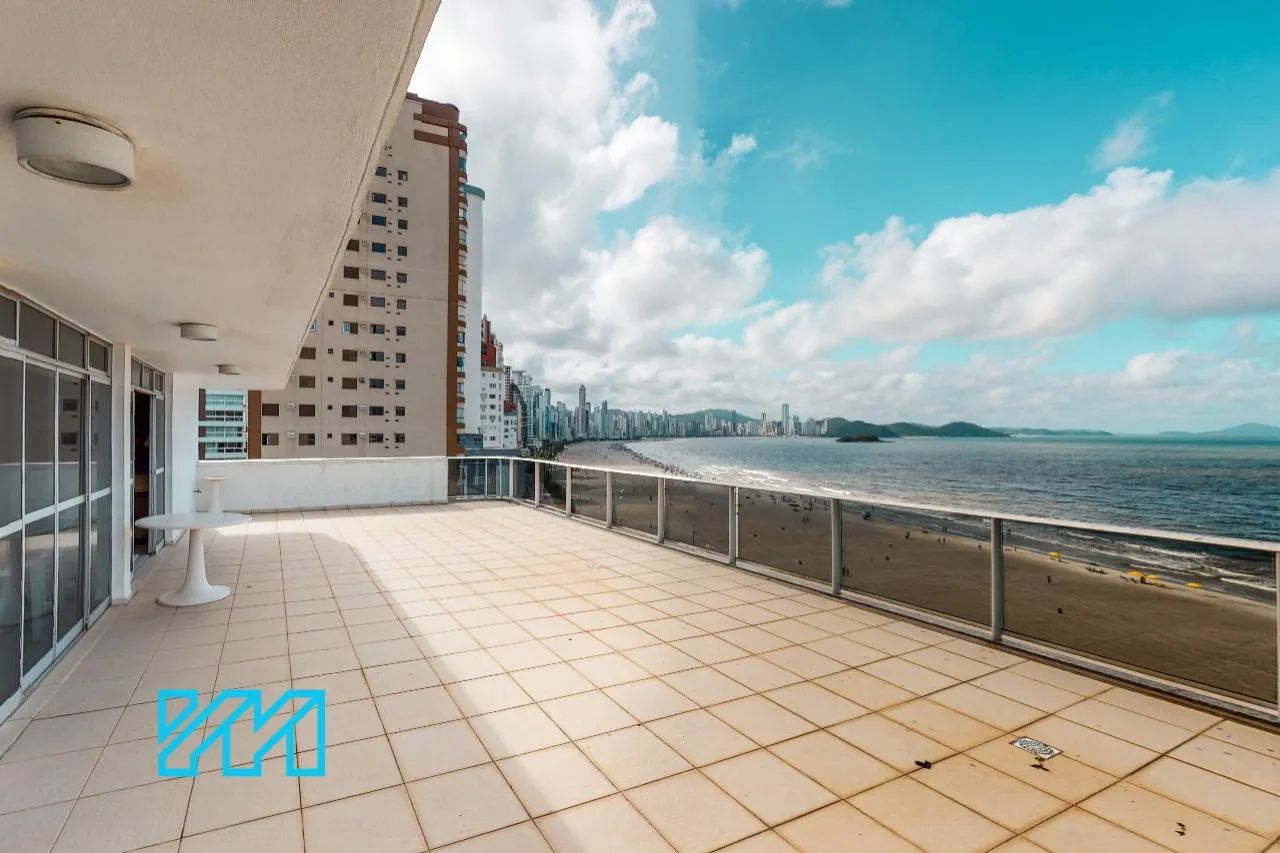 Cobertura Duplex no Edifício Adolfo Wehmuth em Balneário Camboriú