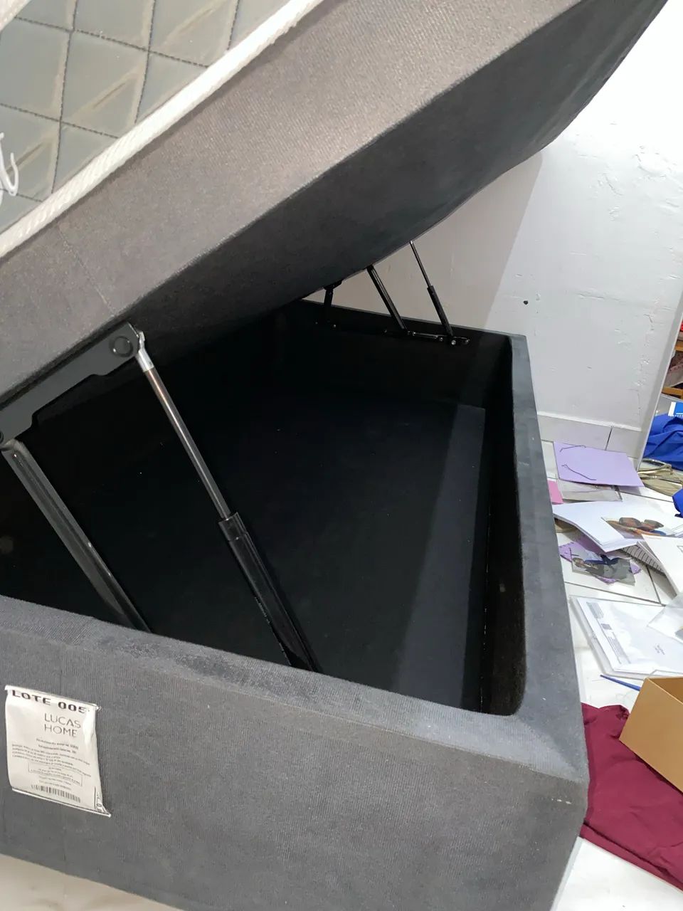 Cama Box De solteiro, 1 ano de uso, Valor 400$ - Foto 3