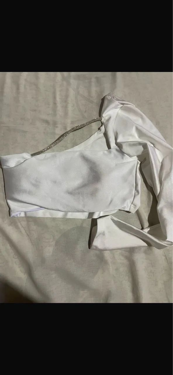 Roupa em bom estado 