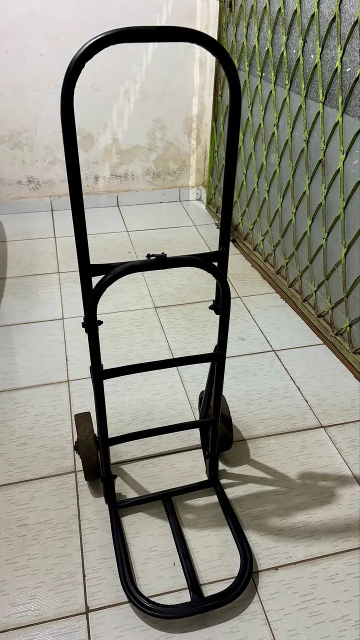 Vendo carrinho de carga reforçado 