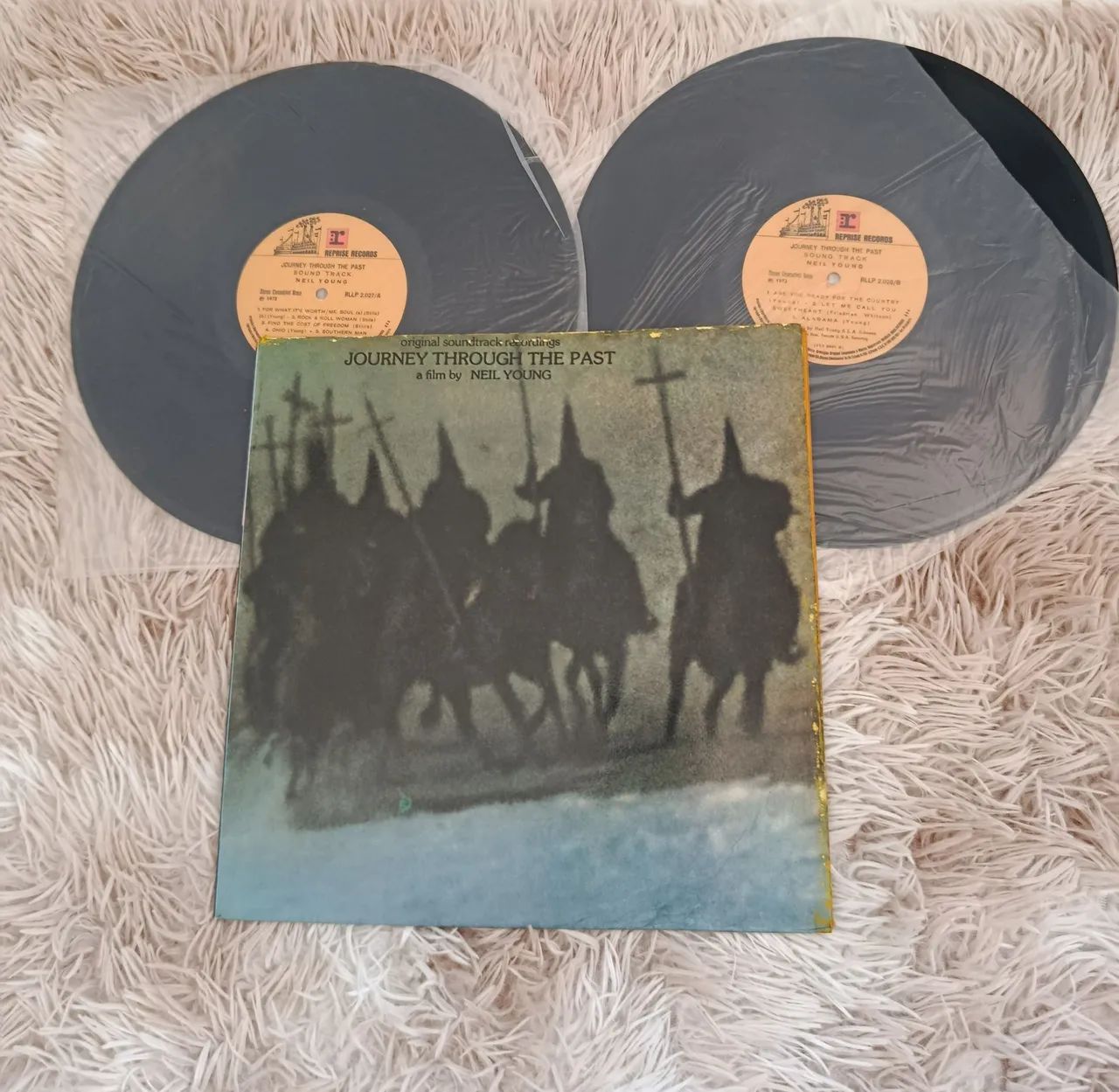 LP Neil Young - CDs, DVDs etc - Jabotiana, Aracaju 1502736357 | OLX