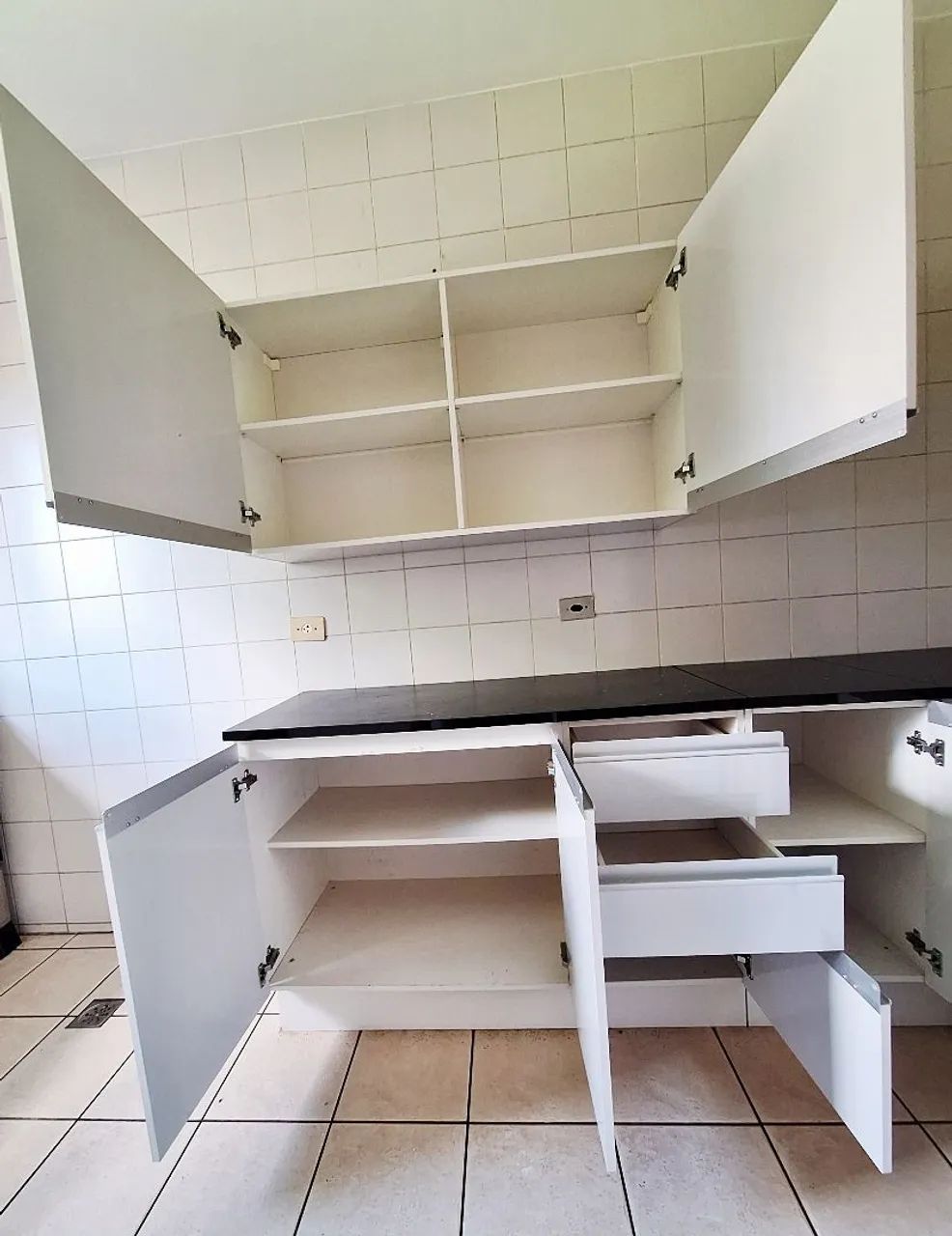 Cozinha da marca Madesa, modelo Acordes, 100% MDF, cor branco brilhante. - Foto 4