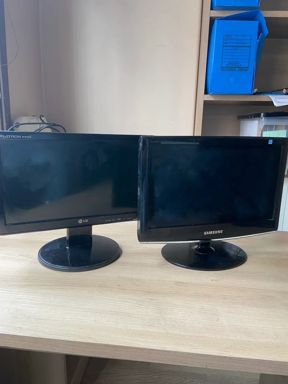 Monitores LG e Samsung