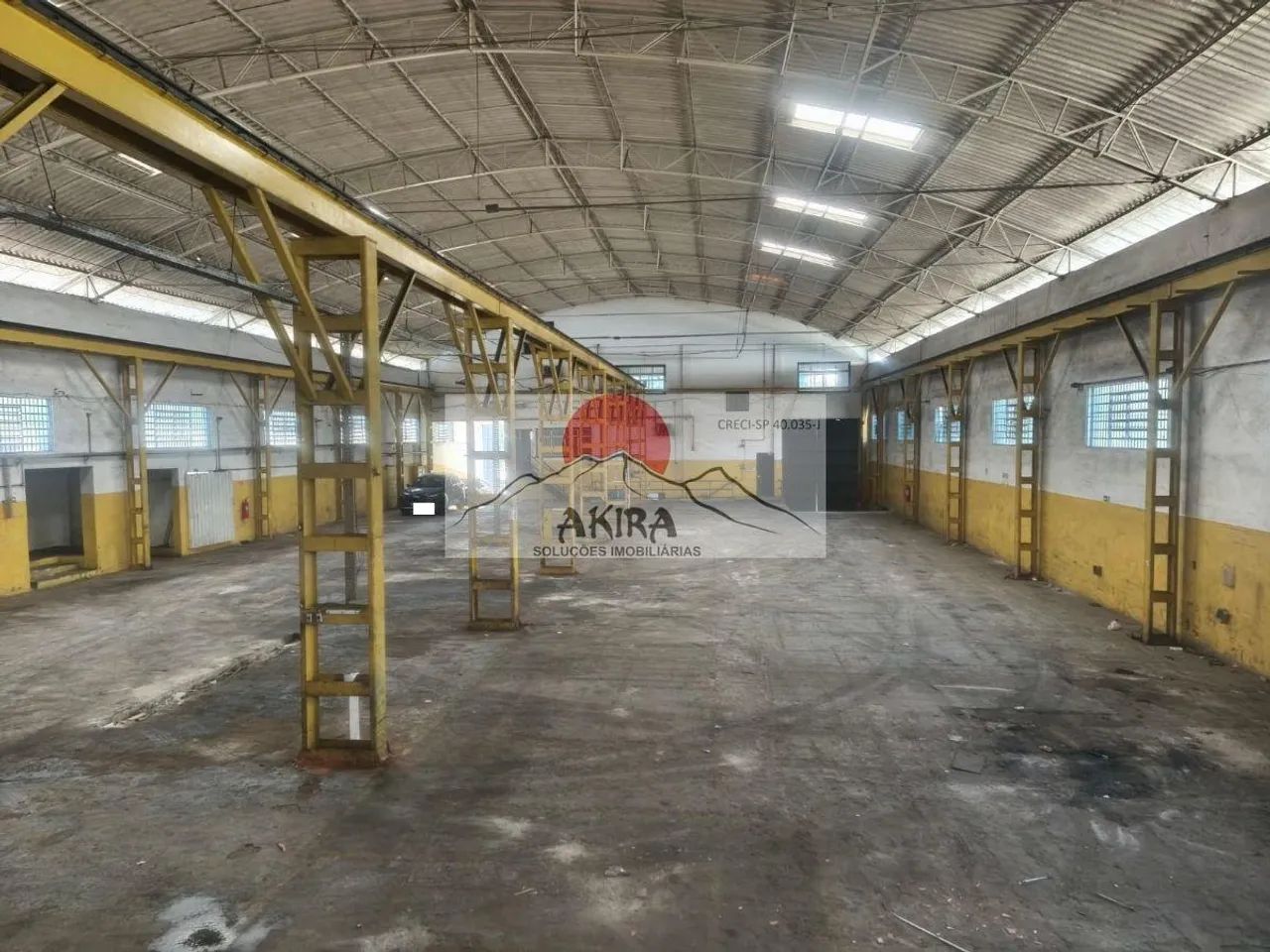 Alugo galpão 2.550 m² cabine primária 300 kva 1 doca