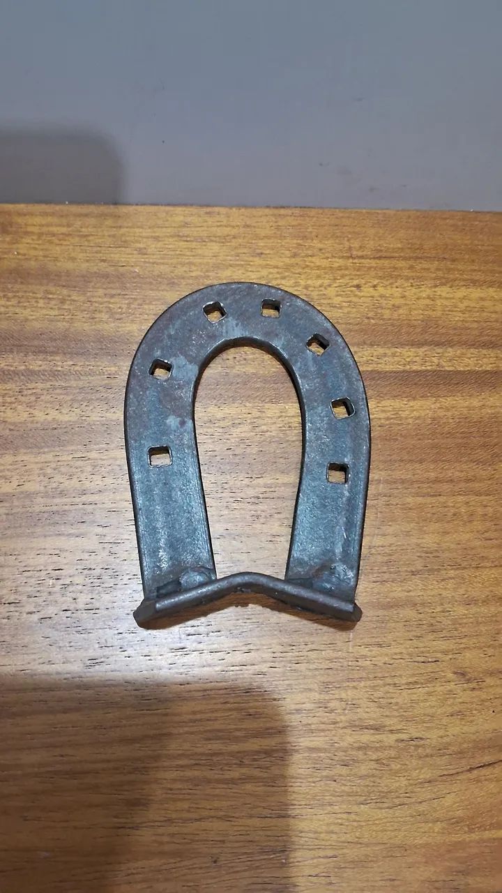 Antiga e bela Ferradura em Ferro Fundido 