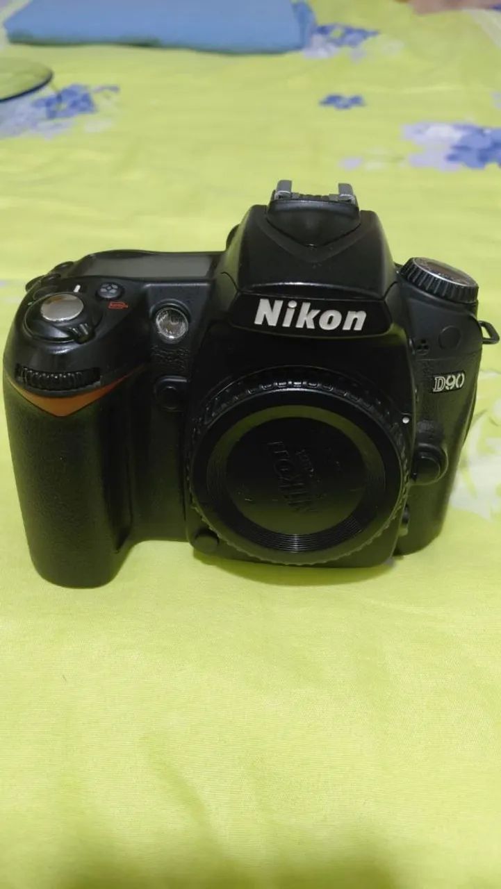 Câmera Nikon D90 - Foto 2