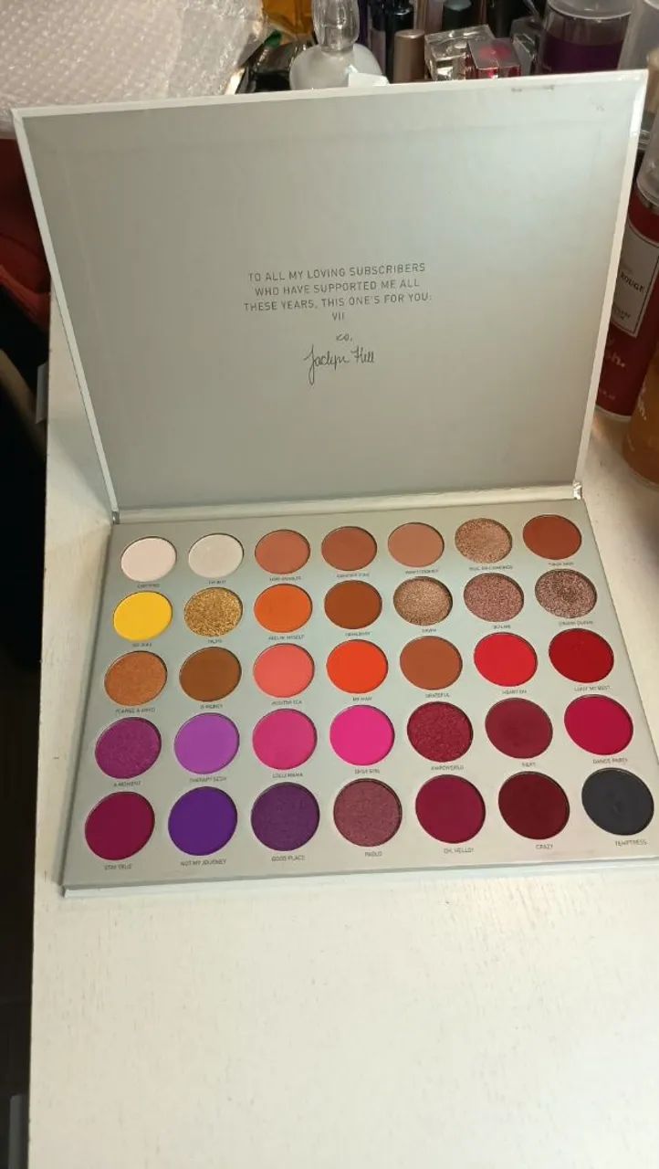 PALETA MORPHE JACLYN HILL VL02
