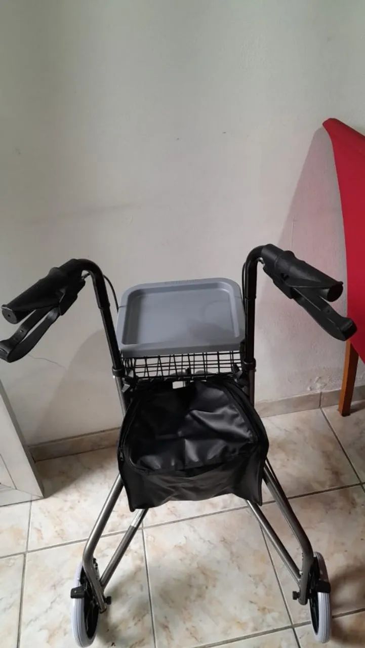 Andador Triciclo Hidrolight SC301 - Foto 3