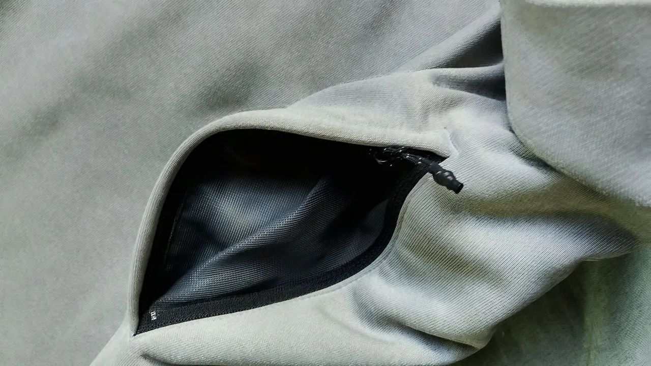 Blusa Adidas com capuz - Foto 4