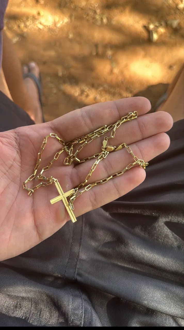 Vendo-se cordão de ouro 