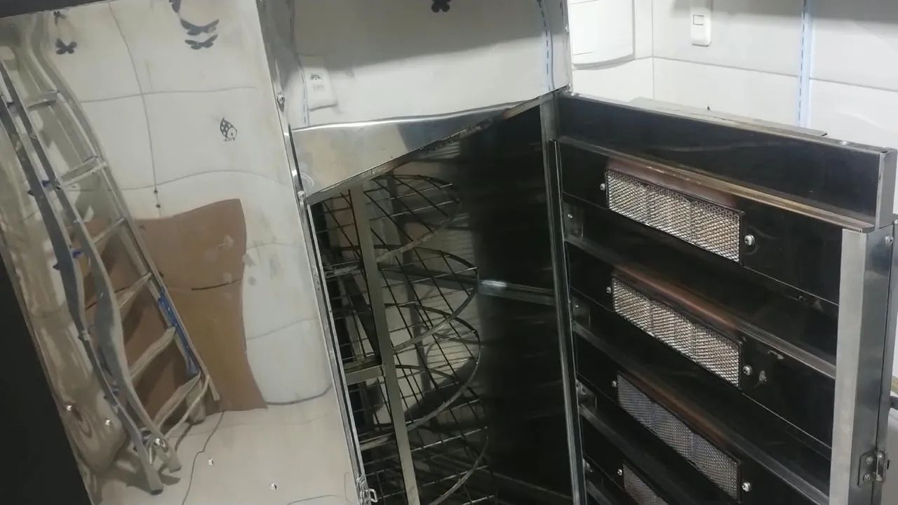 Máquina de Assar Frangos e Carnes - Foto 3