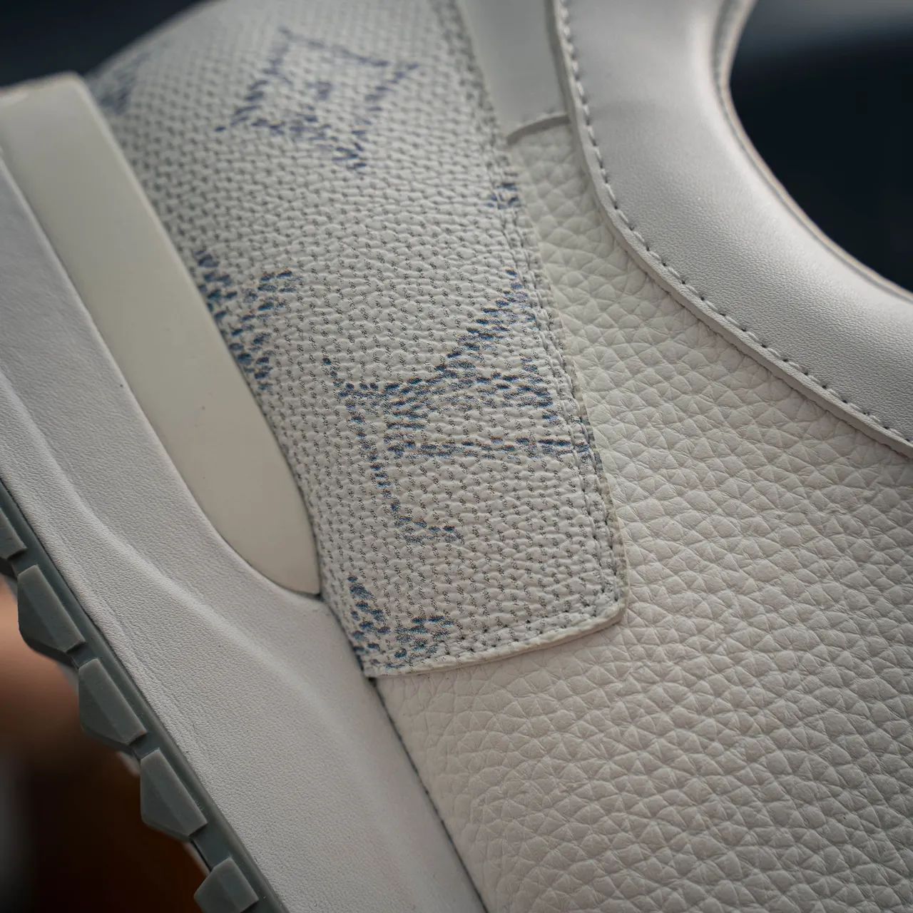 Louis Vuitton LV Trainer Branco Monogram - Foto 5