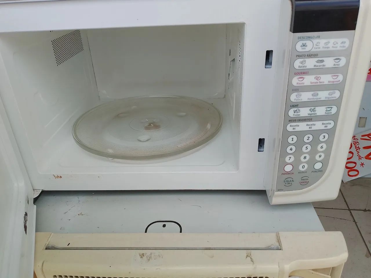 Microondas Eletrolux 30 litros. - Foto 2