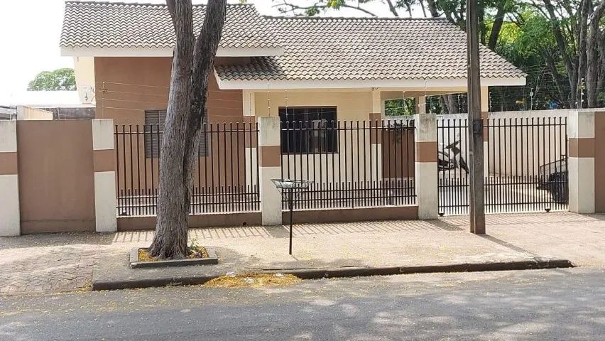 Duas casas em Paranavai Pr. Permuta ou venda 