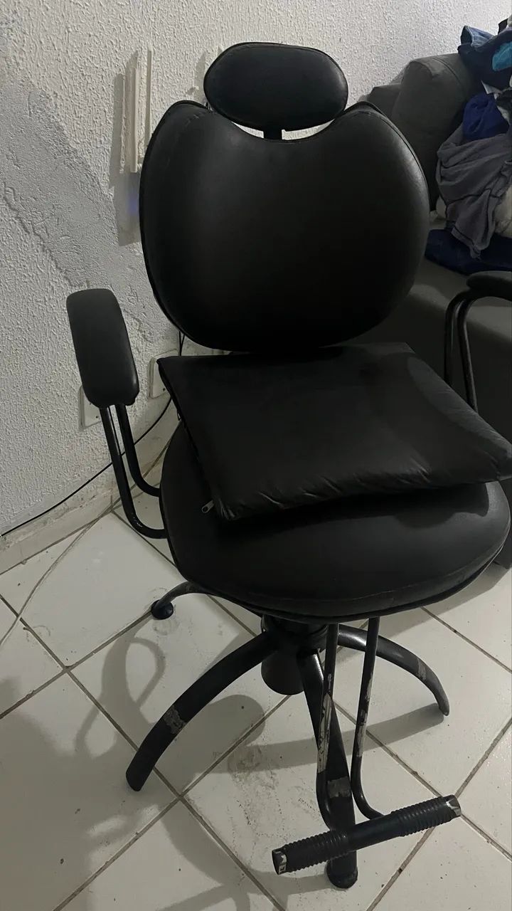 Cadeira rotatória para cortes de cabelo - Foto 4