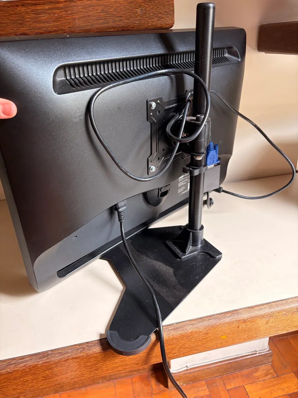 Monitor AOC 23 polegadas com adaptador HDMI - Foto 4