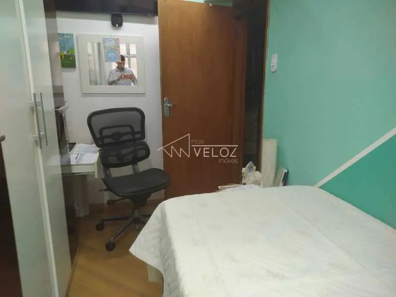 Apartamento : / Residencial / Glória